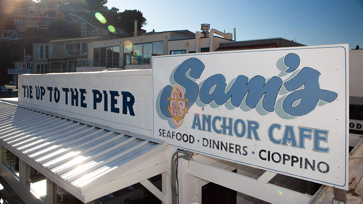 Sam's Anchor Cafe in Tiburon, California. Tie up to the pier. Seafood. Cioppino.